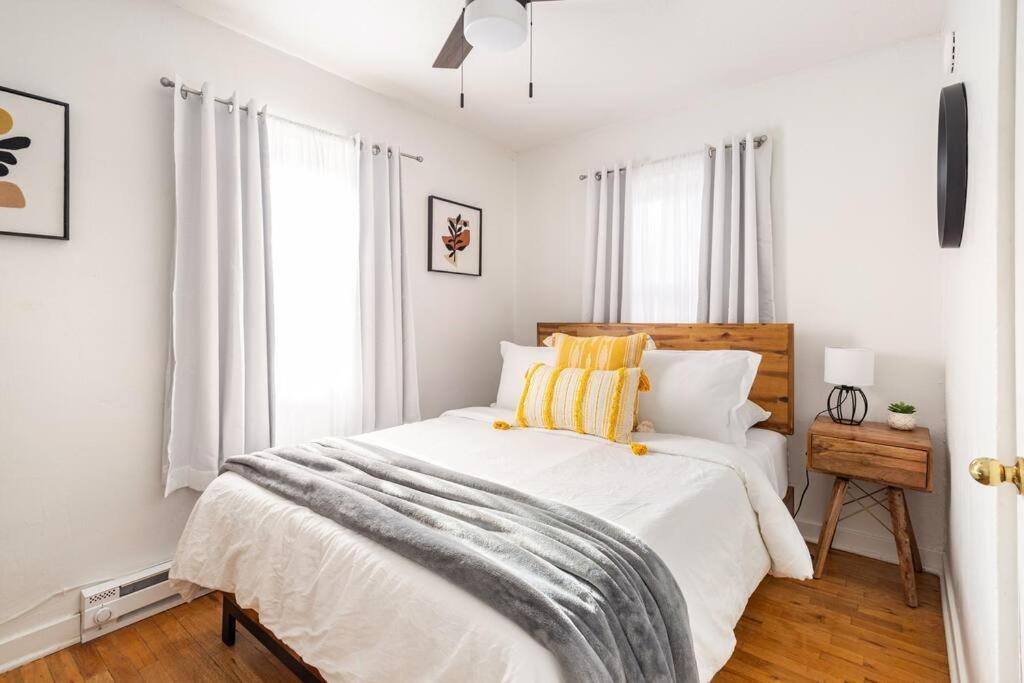 House With Great Beds, Full Kitchen, Fenced Yard Villa Albuquerque Exterior photo
