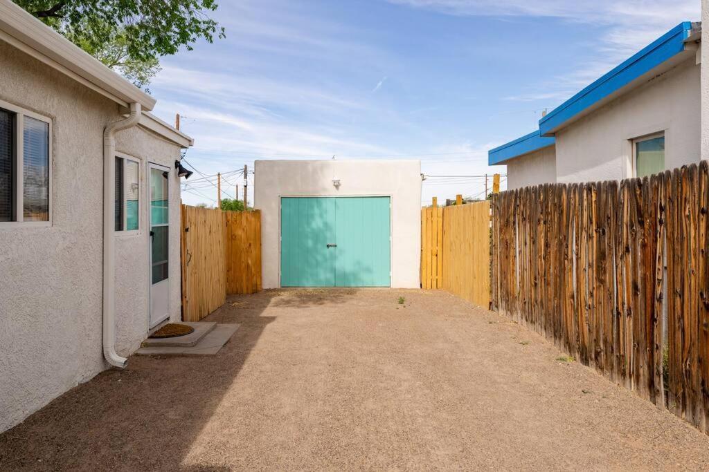 House With Great Beds, Full Kitchen, Fenced Yard Villa Albuquerque Exterior photo